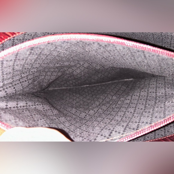 Gucci Bordeaux Nylon Bucket Tote - COA - Picture 11 of 13